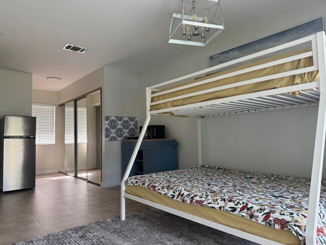 Foto del edificio - 2561 SE Victory Ave