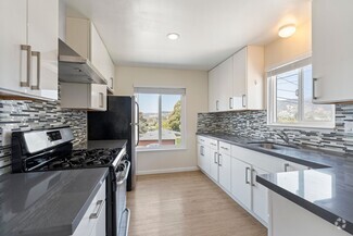 Building Photo - 5306 Bayview Ave