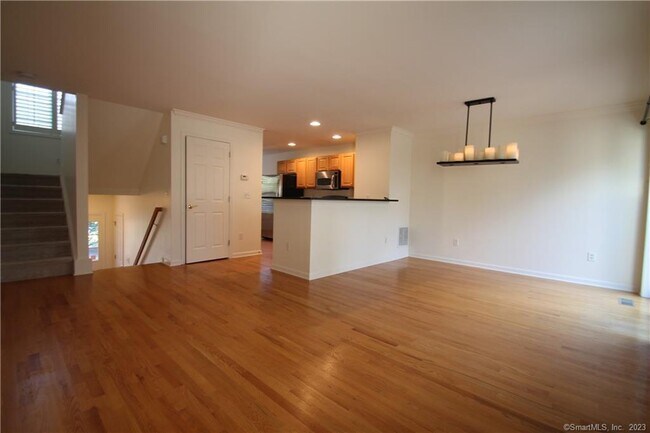 Building Photo - 1702 Briar Woods Ln
