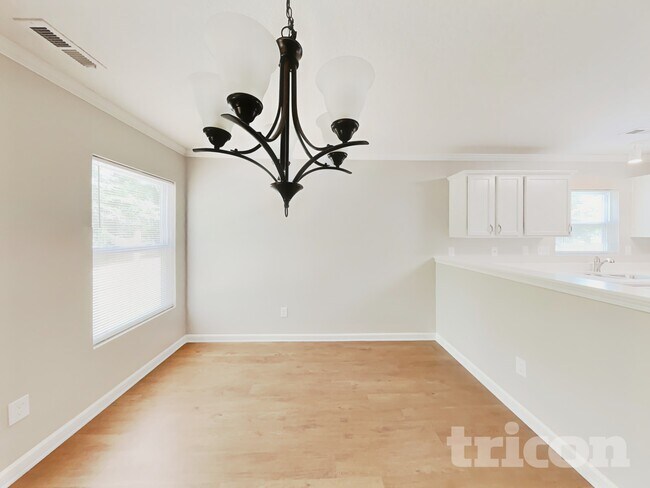 Foto del edificio - 11802 Village Pond Dr