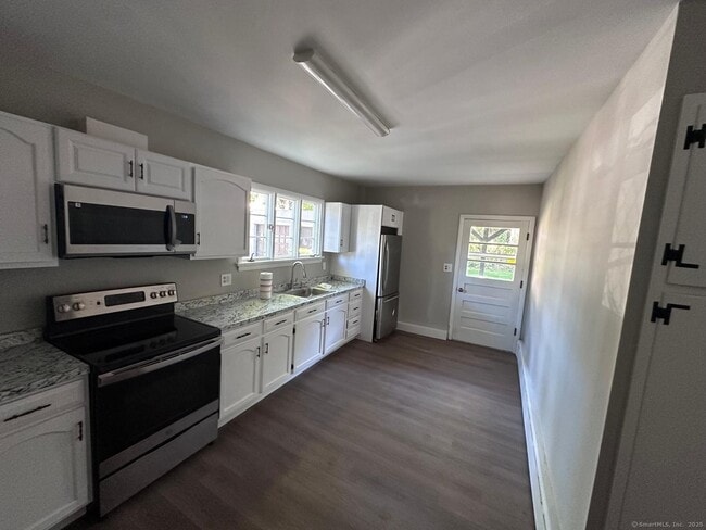 Building Photo - 10 Fleming St