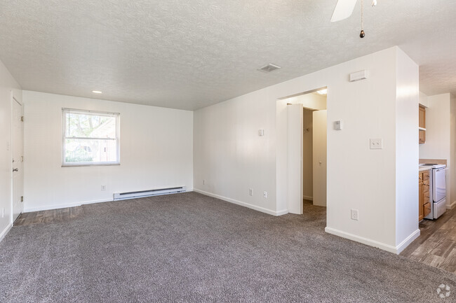 Ash-Lower - 1BR, 1BA - 660SF - Broadmoor Apartments