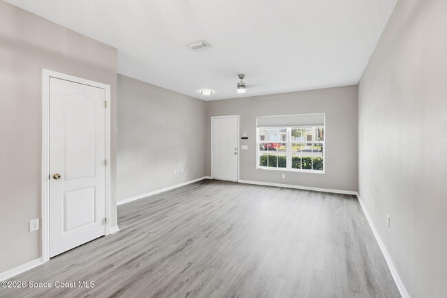 Foto del edificio - 1368 Hampton Park Ln