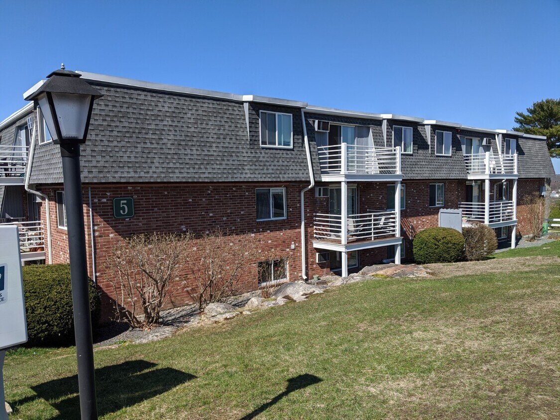 1Bldg 5 with unit on upper left - 520 Heights At Cape Ann