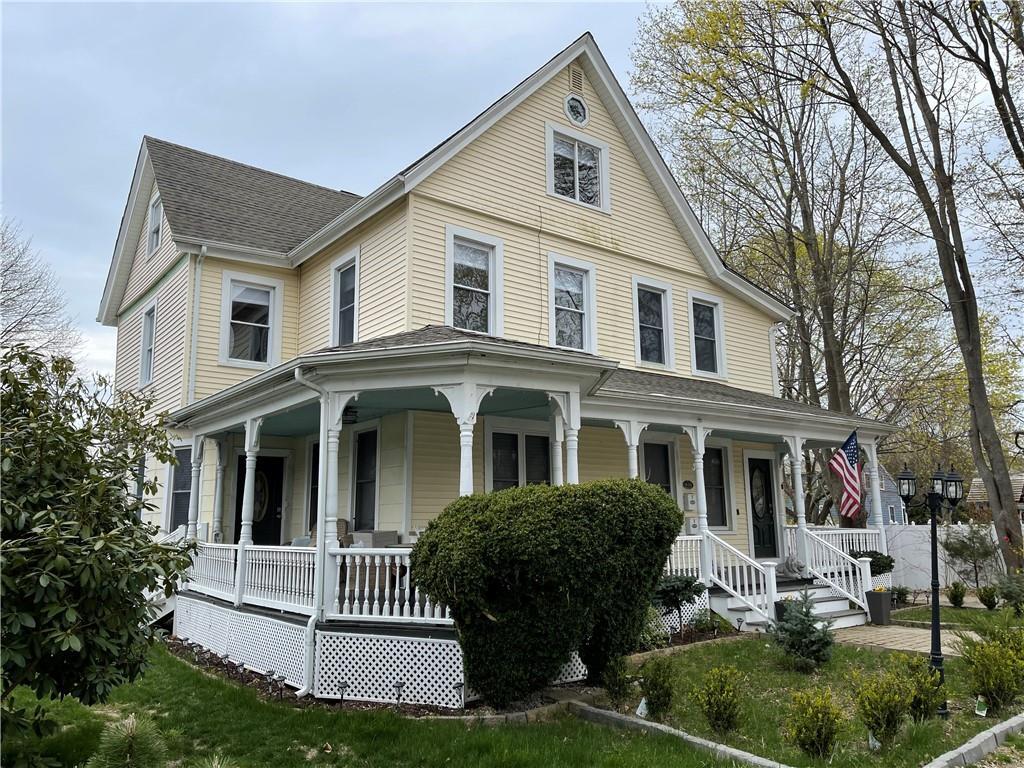 14 Pleasant St Unit 2, Westerly, RI 02891 Room for Rent in Westerly, RI