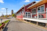 Foto principal - 240 Meadow Rd