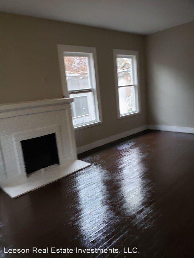 Building Photo - 2 br, 1 bath House - 3044 Regent