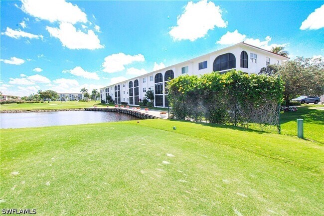 Foto del edificio - 41 High Point Cir S