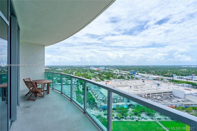Foto del edificio - 3301 NE 1st Ave