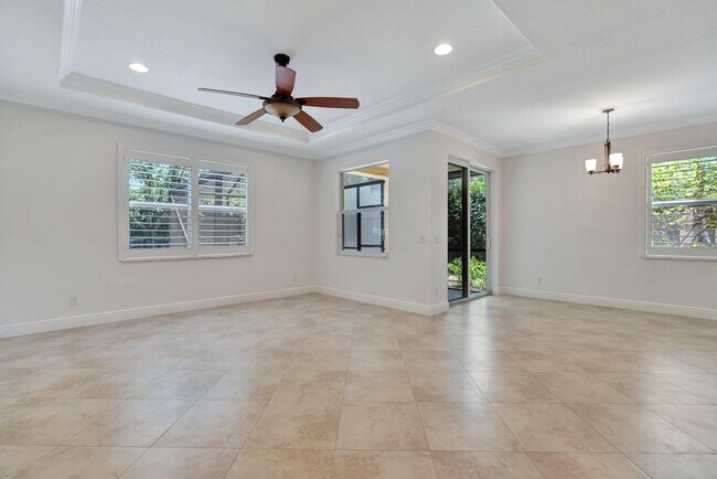 Building Photo - 4559 Cadiz Cir