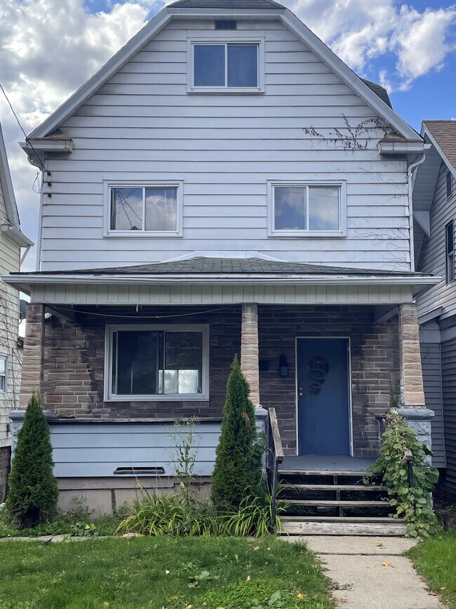 Front of house - 1627 Woodmont Ave