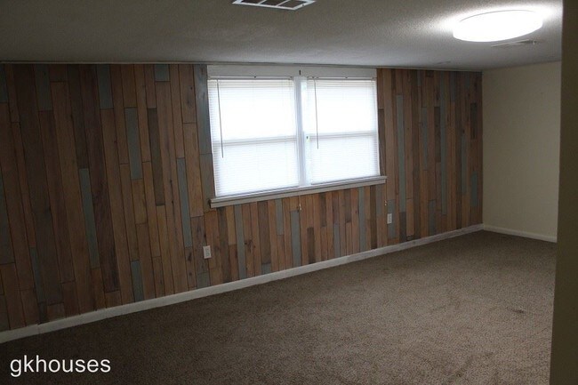 Building Photo - 4 br, 2 bath House - 7 Brookridge Dr