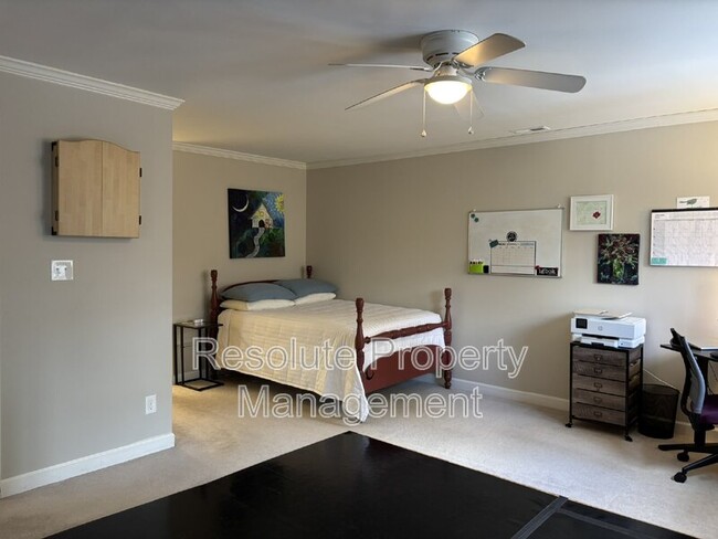 Foto del edificio - 7802 Coach House Ln