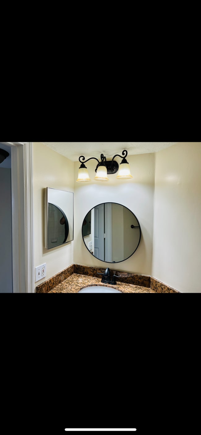 Building Photo - 4240 San Marino Blvd