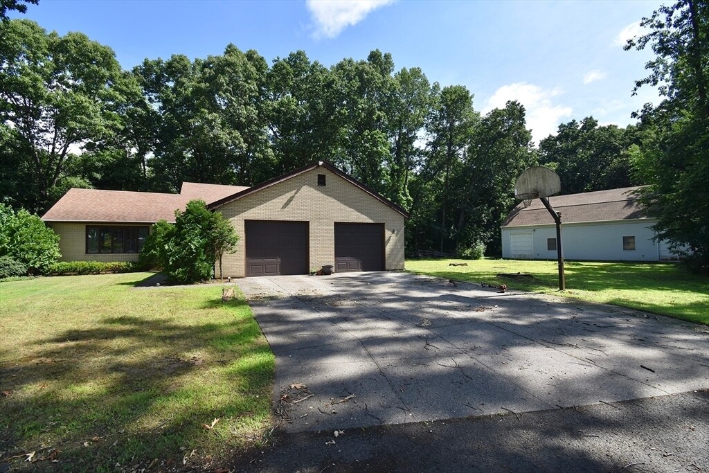 Primary Photo - 71 Depalma St