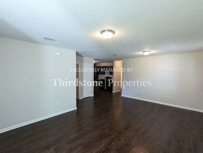 Building Photo - 463 W 59th St