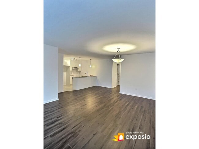 Building Photo - 114 Rue du Britannia