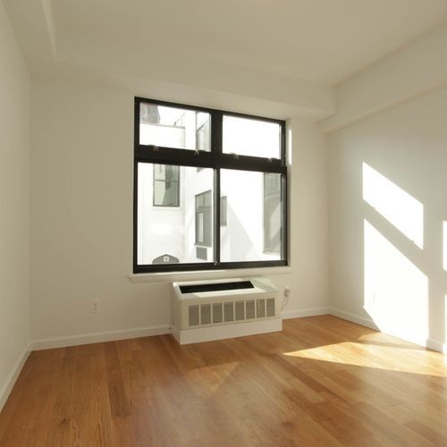 Building Photo - 618 Bushwick Ave