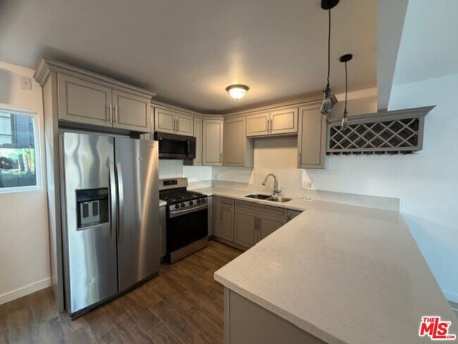 Foto del edificio - 2106 Pisani Pl