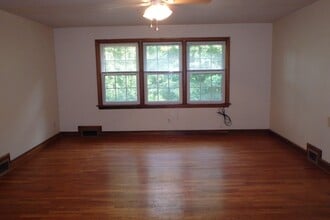 Building Photo - E. E Park Ave