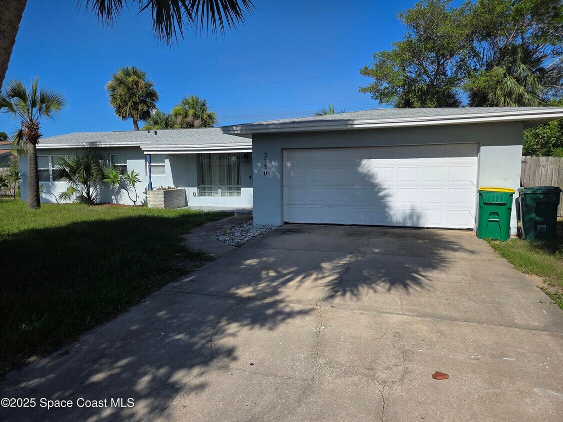 Foto principal - 2320 Shell Ave