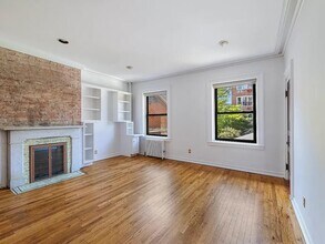 Building Photo - 44 Remsen St