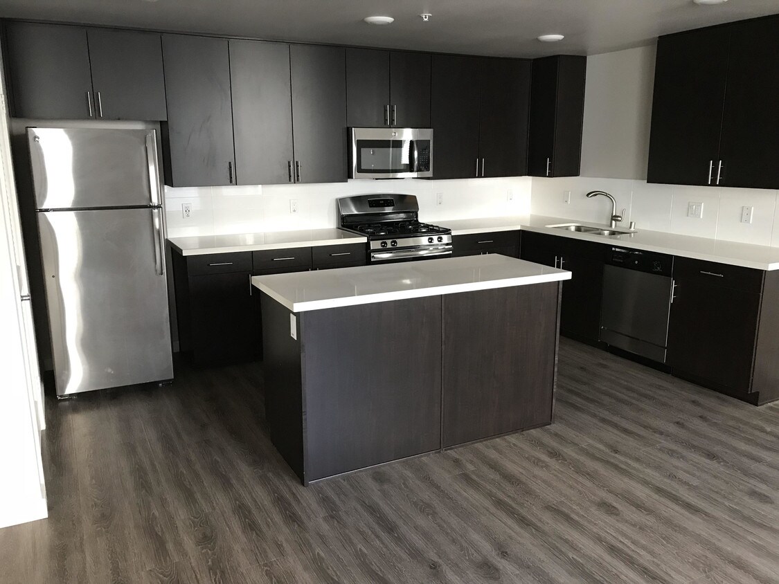 Foto principal - 1432 N Curson Ave