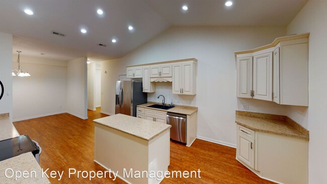 Foto del edificio - 3 br, 2 bath House - 105 Liveoak Drive