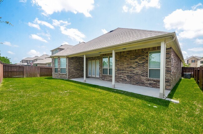 Foto del edificio - 25122 Sundance Park Ln