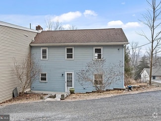 Building Photo - 7 Helluva Hill Ln