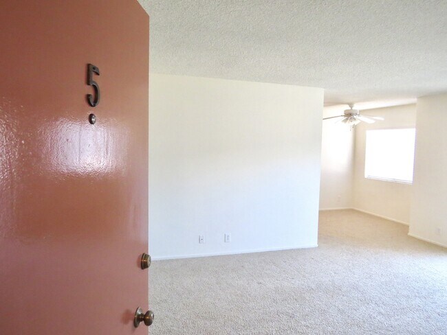 Building Photo - 1440 Armacost Ave