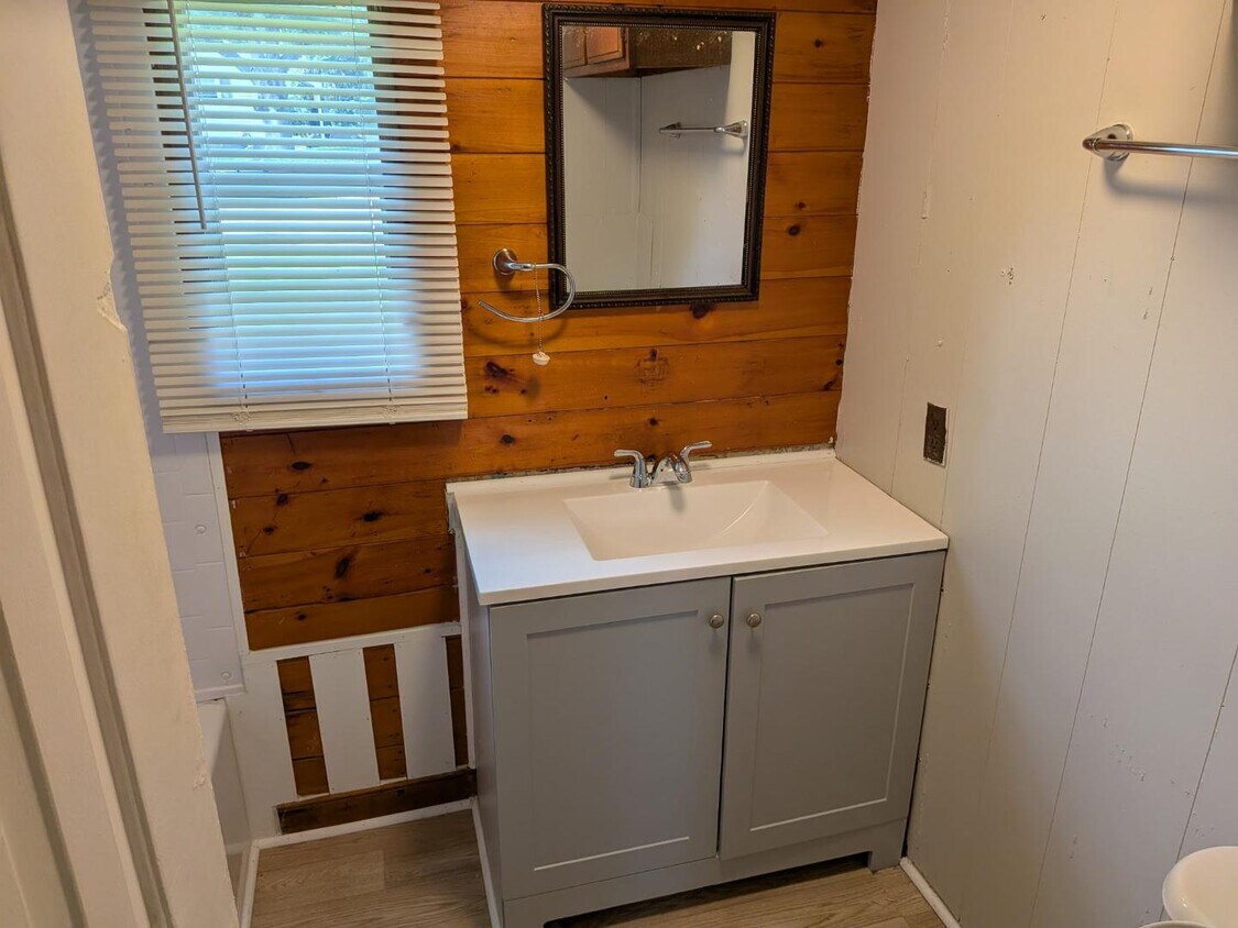 Foto principal - 2400 Oaklawn Blvd