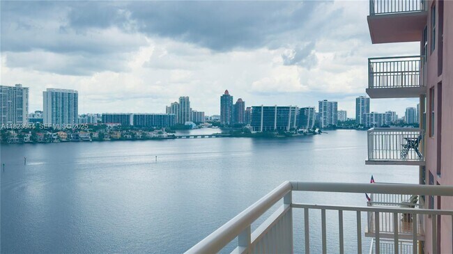 Foto del edificio - 251 174th St