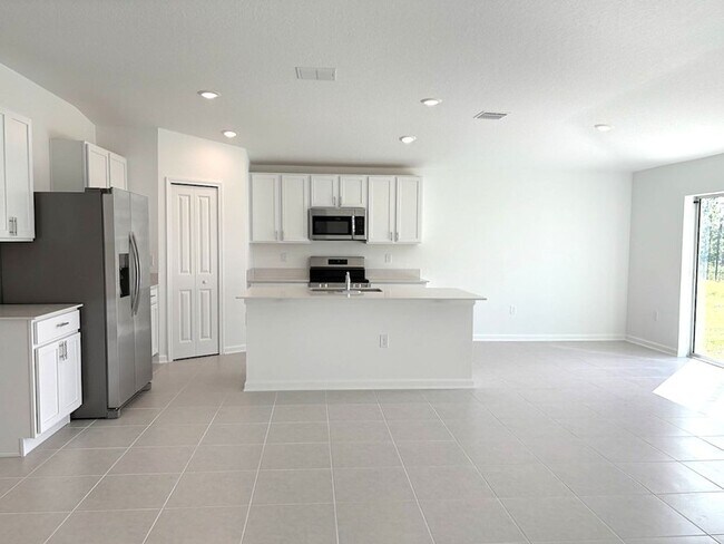 Building Photo - Brand New 4 Bedroom Home in Daytona Beach!