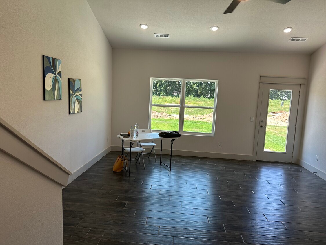 Foto del edificio - 712 Sun Meadows Loop