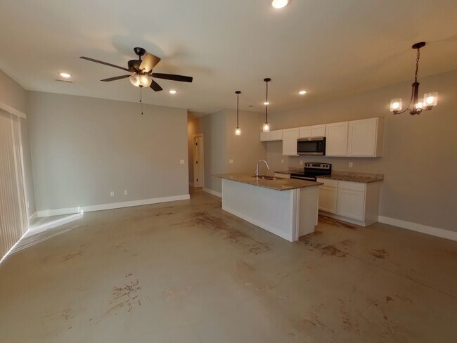 Foto del edificio - 1334 W Haskell St