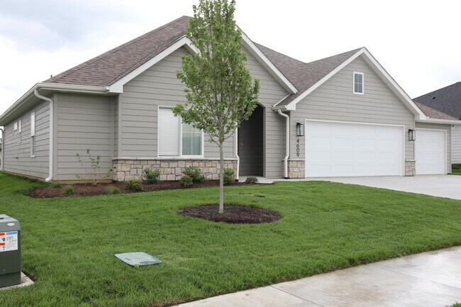 Foto del edificio - 4609 Chambers Bay Dr