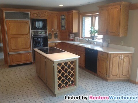 Building Photo - 7956 N Fairchild Rd