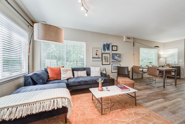 Building Photo - Carrolls Creek Landing Townhomes