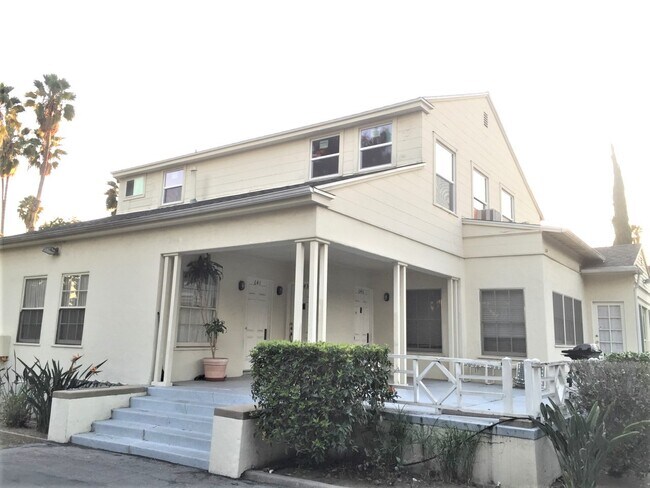 Foto del edificio - 645 N Hill Ave