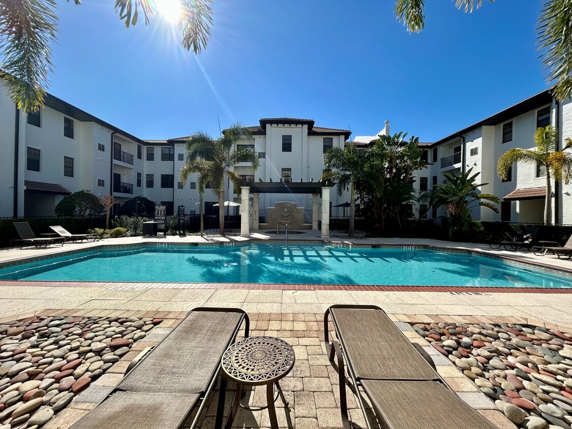 Photo - 5550 E Michigan St (Orlando, FL)