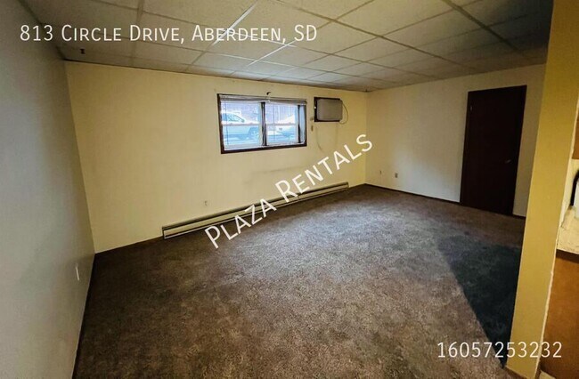 Foto del edificio - 505 S Washington St