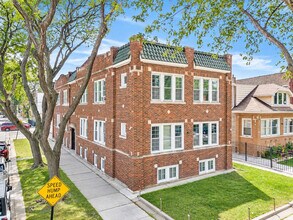 Building Photo - 2950 N Lavergne Ave