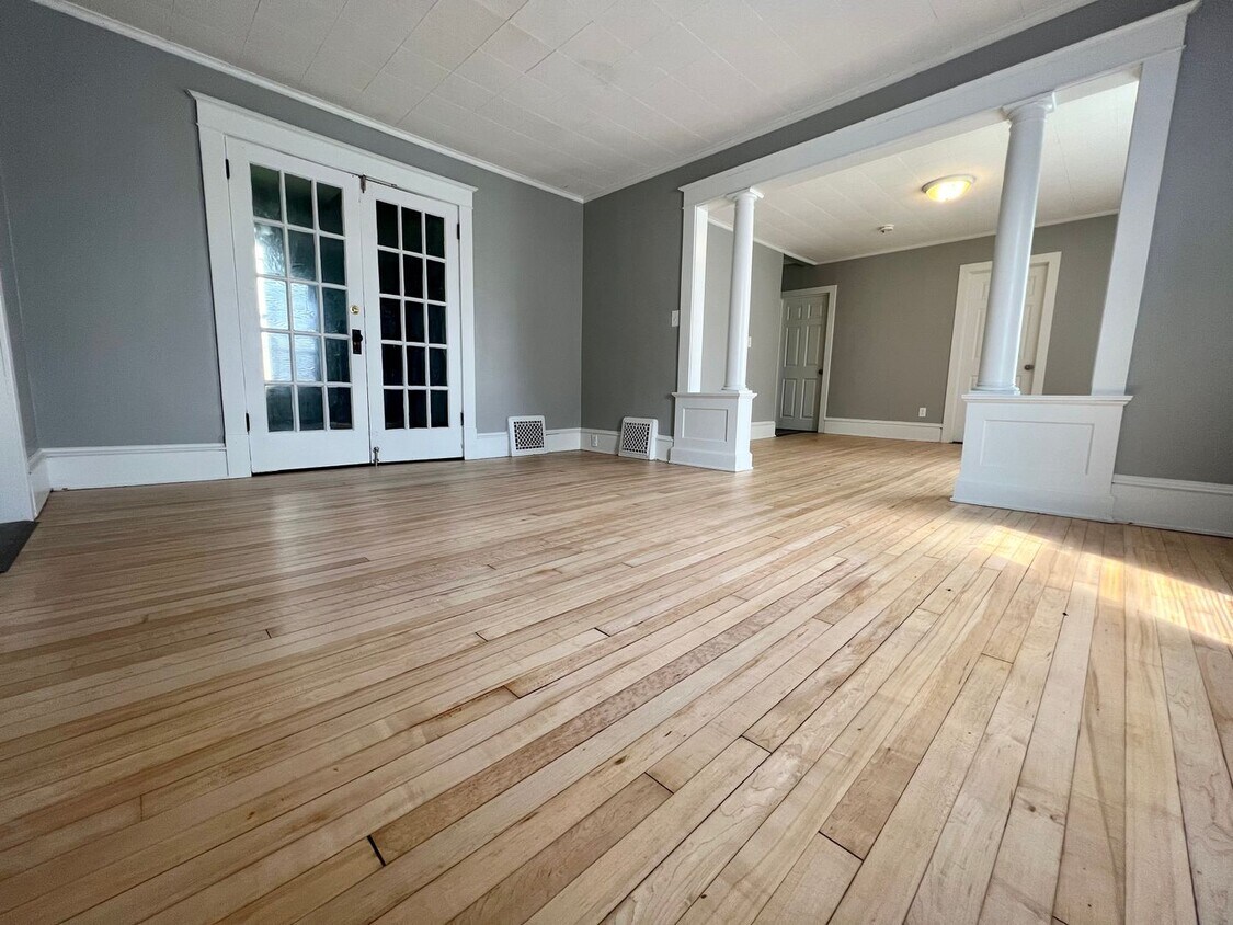 3325 Fremont Ave N Unit 1, Minneapolis, MN 55412 Room for Rent in