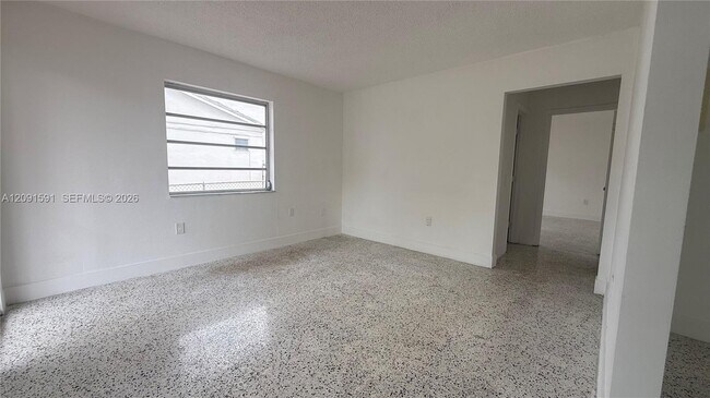 Foto del edificio - 3216 SW 25th Ter