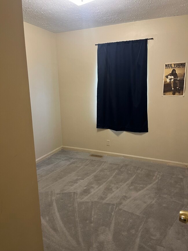 3 bed - 312 Galt St