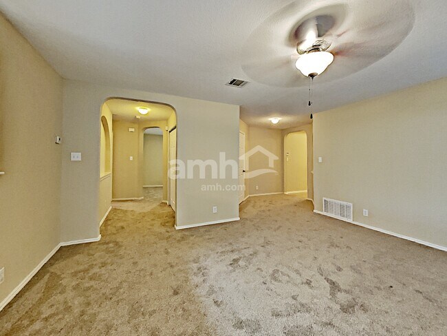 Foto del edificio - 1007 Daffodil Way