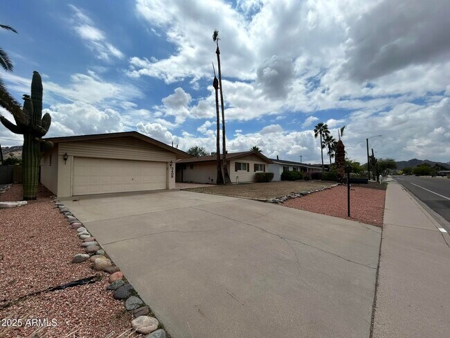 Foto del edificio - 3409 E Mountain View Rd