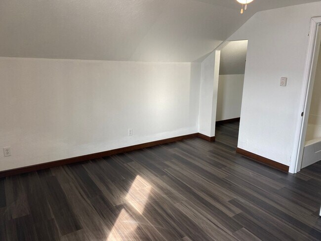 Foto del edificio - 210 N 1st Ave