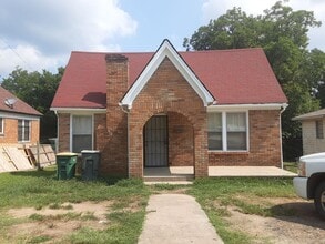 Building Photo - 3414 W 10th St